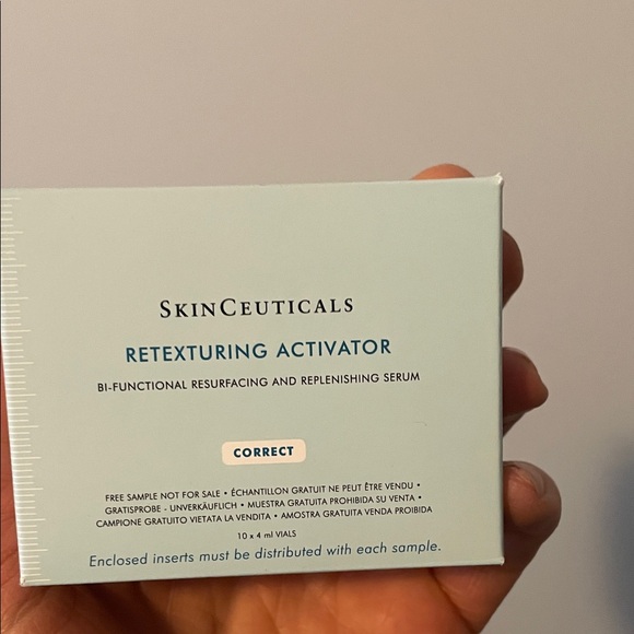 SkinCeuticals Other - SkinCeuticals Retexturing Activator Serum - Light Blue